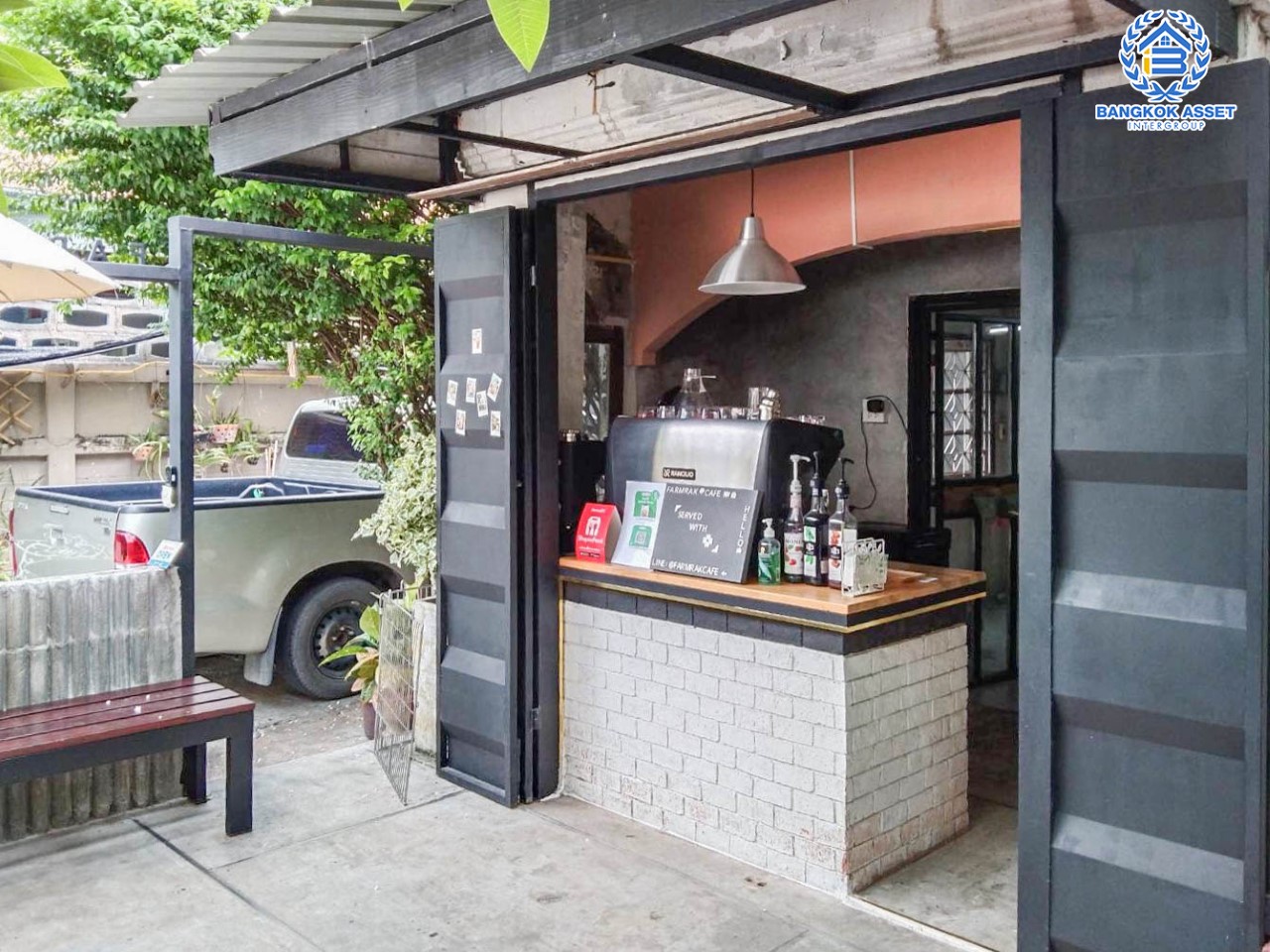 *****บ้านแฝดมือสองนนทบุรี ม.รัตนาธิเบศร์ กาญจนาฯ ติดกับรถไฟฟ้า "สถานีตลาดบางใหญ่" ต่อเติมพร้อมอยู่ เนื้อที่ 80 ตร.ว. ภายในโปร่งกว้าง เป็นสัดส่วน ฟังก์ชัน 7 ห้องนอน 4 ห้องน้ำ จอดรถได้ 6 คัน บนสุดยอดทำเล! เข้า-ออกได้ทั้งทาง ถ.รัตนาธิเบศร์ และ ถ.กาญจนาภิเษก ใกล้จุดขึ้น-ลงรถประจำทางหลายสาย